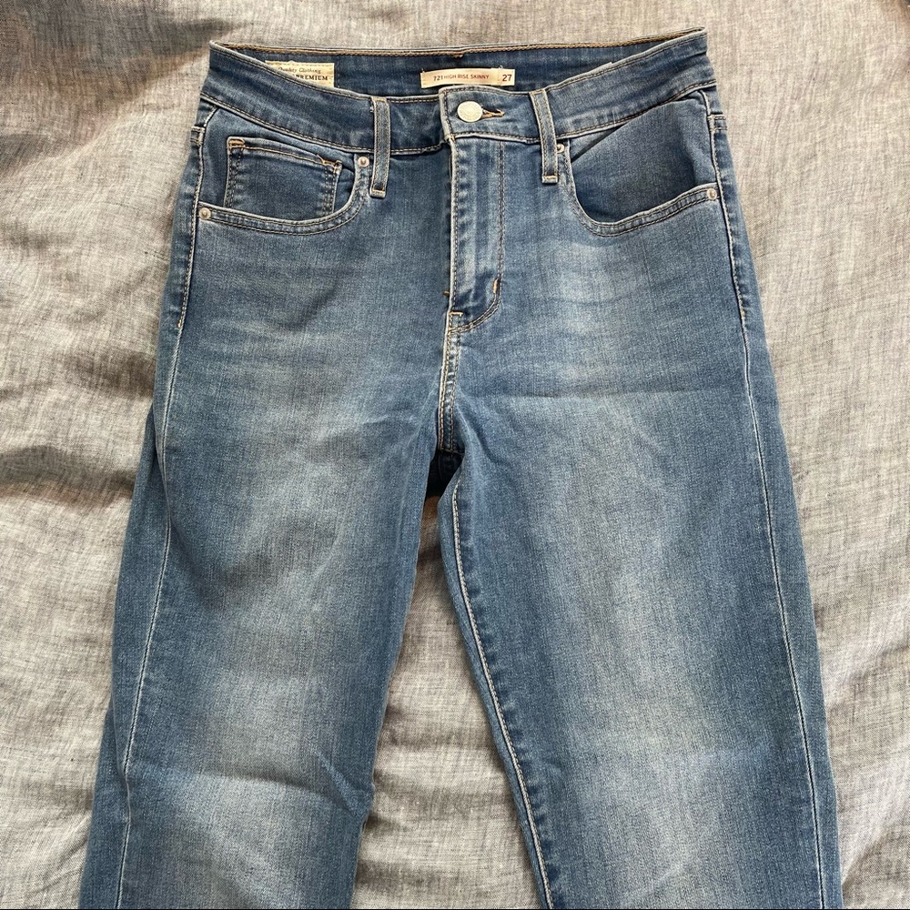 Levi’s - Picture 2 of 6